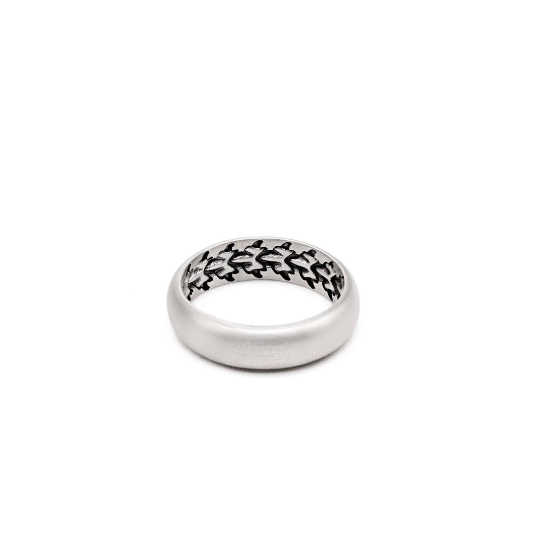 Silver Spine Ring - Serge DeNimes