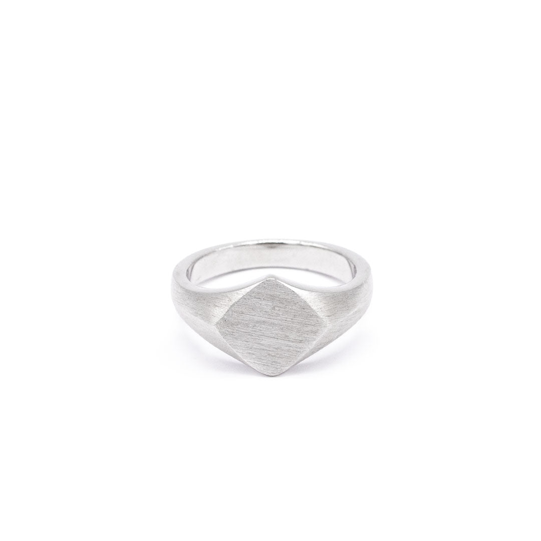 RAJAS Ring & Magatama シルバー Silver Brushed Rhombus Ring – Serge DeNimes
