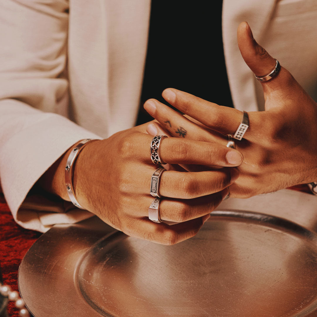 Cartier cross ring sale